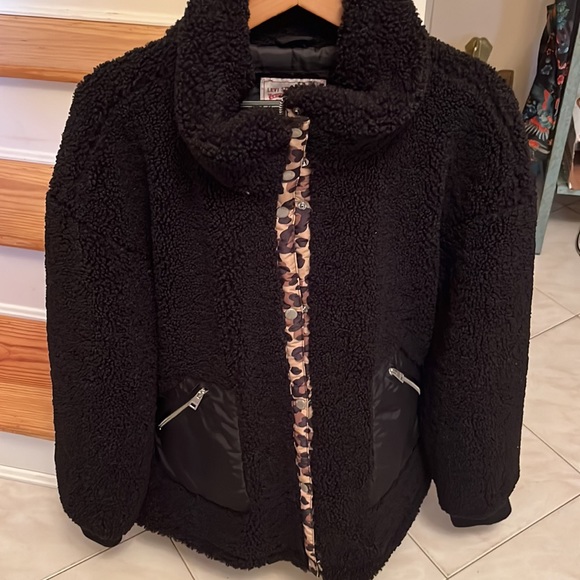 Gorgeous Levi Jacket! - Picture 4 of 6